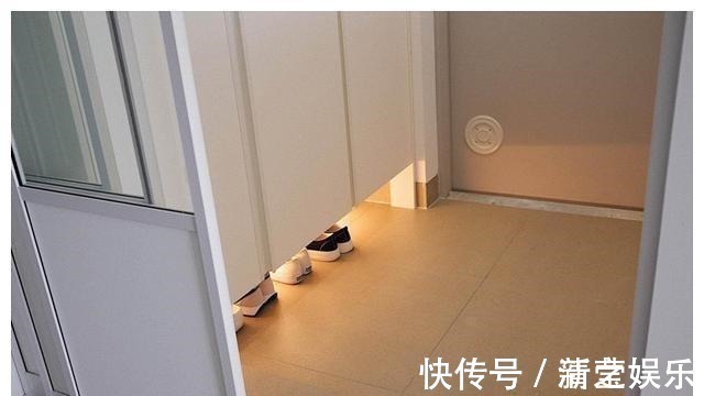 白色系|她家玄关太好看了,一进门就被美到,喜欢这样务实不花哨的装修!