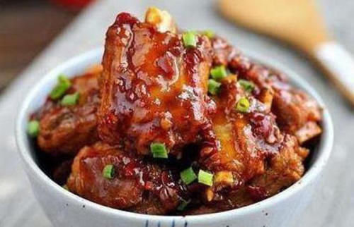 美食推荐：柠檬可乐鸡翅，家常虾，酸辣脆猪皮，蒜蓉辣酱烧排骨