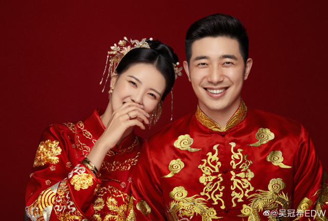 女排奥运冠军|恭喜!女排奥运冠军晒婚纱照,23岁已领证,为大婚缺席一重要赛事