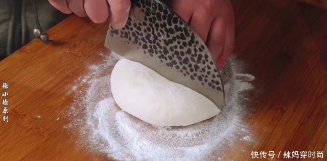 发面饼的最新做法，色泽金黄，宣软好吃，上桌全家吃不够！