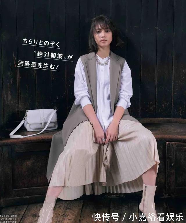铅笔裙 秋天了,白衬衫穿起来