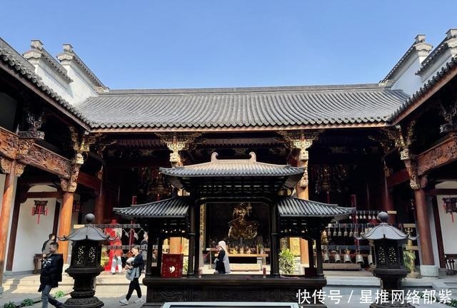 小镇|琼楼玉宇衢江边:相遇暖冬下的龙游红木小镇