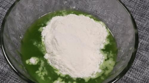 过年吃多油腻不易消化，做这款辅食给宝宝吃，清爽解腻好消化