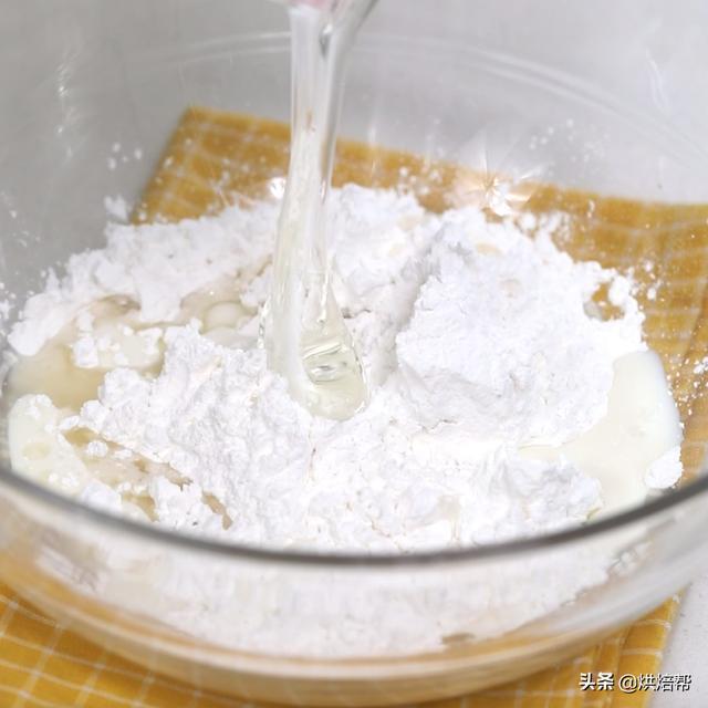 大米也能做月饼不仅低糖低脂,而且香味十足,女生多吃也不怕胖