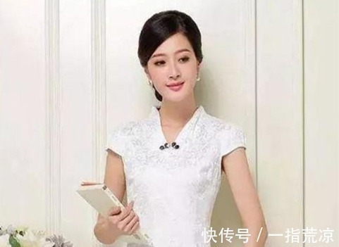 中国书协!美女书法家被专家质疑 书法精炼令人眼前一亮, 但唯有一点不妥!