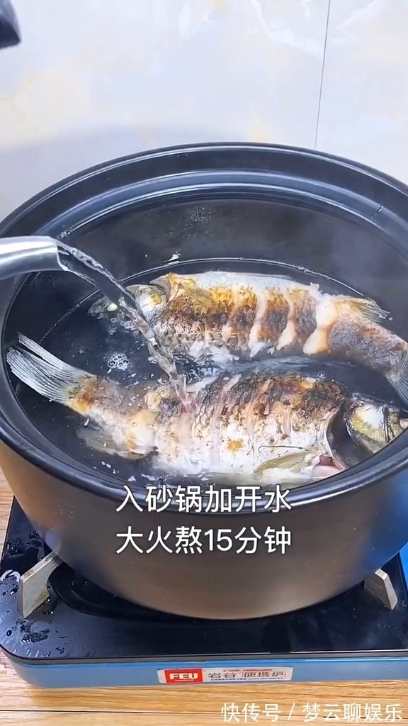 煲汤熬不出乳白色问了饭店的厨师才知道,原来我这一步就做错了