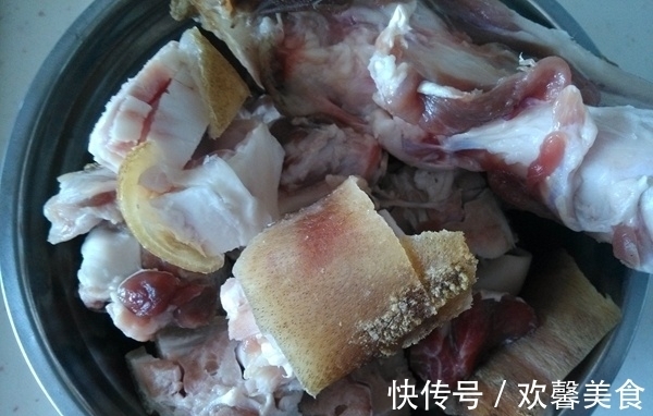 腊猪脚|白萝卜吃了几十年，如此搭配第一次，盐都不用，一出锅就招疯抢！