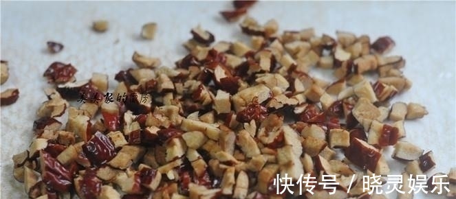 木薯粉|女人常吃这种“碱性食物”,大鱼大肉都不如它,营养不比牛奶差!