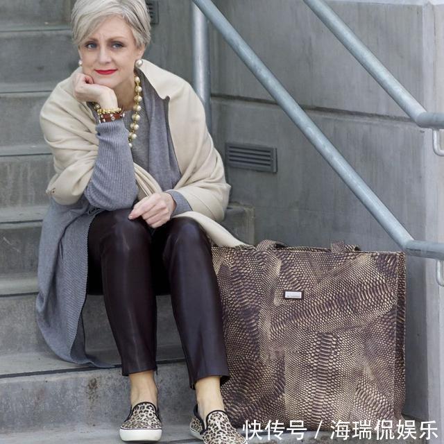 60岁女性别急着穿老年装，看美国奶奶的时髦穿搭，优雅又减龄