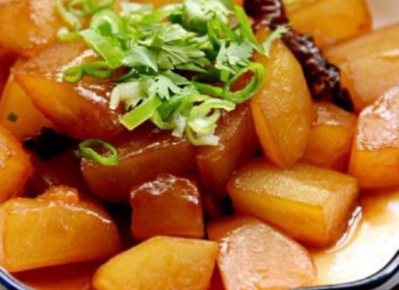 养颜|冬季干燥身体不补水容易上火，多吃补水菜，补水养颜皮肤嫩