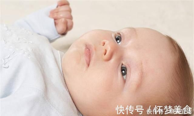 三翻六坐九爬|宝宝“智力低下”的5个暗号,出现其中一个,父母就不能大意