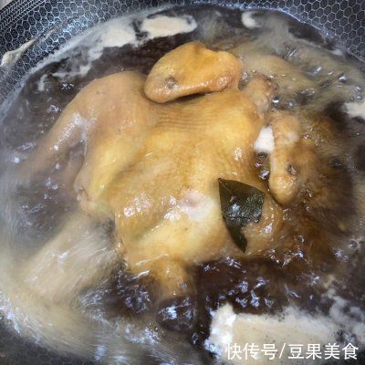 适合全家的酱油卤鸡，老人小孩都爱吃