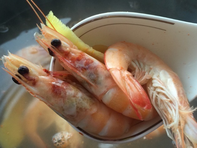 保存虾,直接冷冻是大错!渔民教你1招,1年不坏,和鲜虾一样鲜