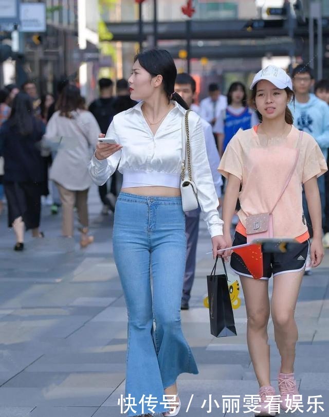 时髦|梦回当初的“喇叭裤”,时髦又遮肉,成为腿粗的“克星”!