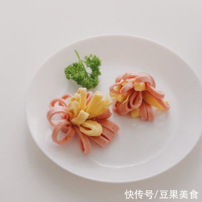 火腿片|简易版西班牙海鲜烩饭配西柚鸡胸肉沙拉