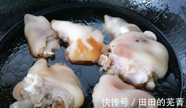 香糯|超级营养餐莲藕炖猪蹄,口感香糯,咸香味美,满满的胶原蛋白!