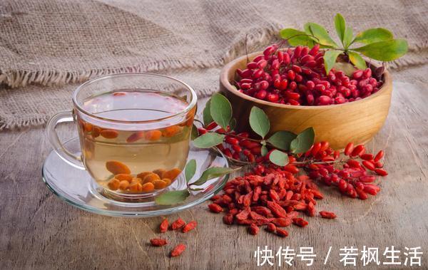 护肝|枸杞泡水搭5样,润肺护肝,养生效果可翻倍!秋冬喝正合适