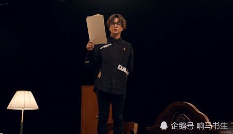 燈光|十個(gè)薛之謙，抒發(fā)15年的感慨：當(dāng)燈光打在身上，哪有理由不去聲嘶力竭