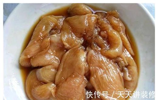 自从学会鸡胸肉这个做法,连烧烤买得少,焦香细嫩,好吃不胖