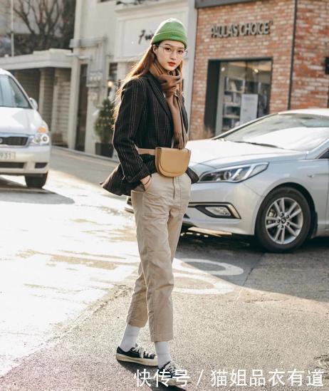 现在流行这样穿“西服外套”,时尚感十足,轻松成为街拍达人
