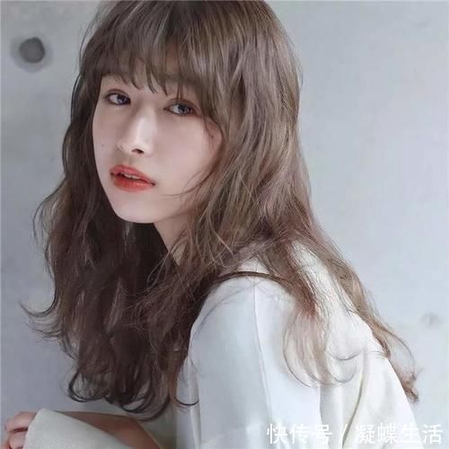 中年 换个发型换换心情,今年超火的5种发型,赶紧试试,看着就减龄