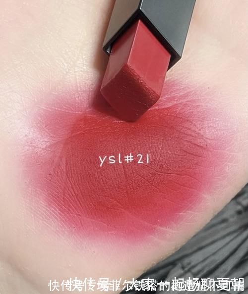 小姐姐|这些口红复古又高级,超显白色,档次又上升不少,简直太好看了