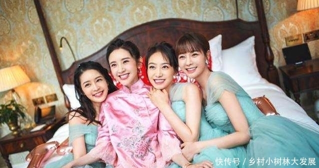 动态|挽手引发热议后,张若昀李沁第一时间更新动态,唐艺昕默不作声