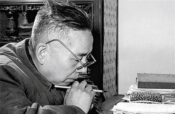 不知|她嫁给最会写爱的张恨水,却一生不知爱情