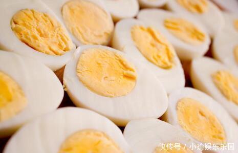 中老年人吃鸡蛋有风险？辟谣：中老年人能吃，每天吃几个最合适？