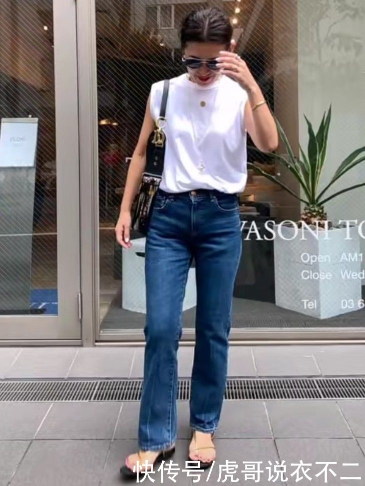 身材|皮肤黝黑五短身材，年近50的她成为顶流穿搭博主，堪称女性典范