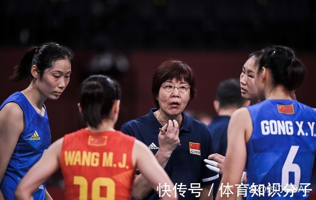 教头|郎平参加春晚挺高兴!冠军教头无意中国女排帅印!最热门人选是他
