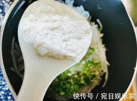 正确做法|炸萝卜丸子,牢记“2放2窍门”,丸子外酥里嫩,教你正确做法