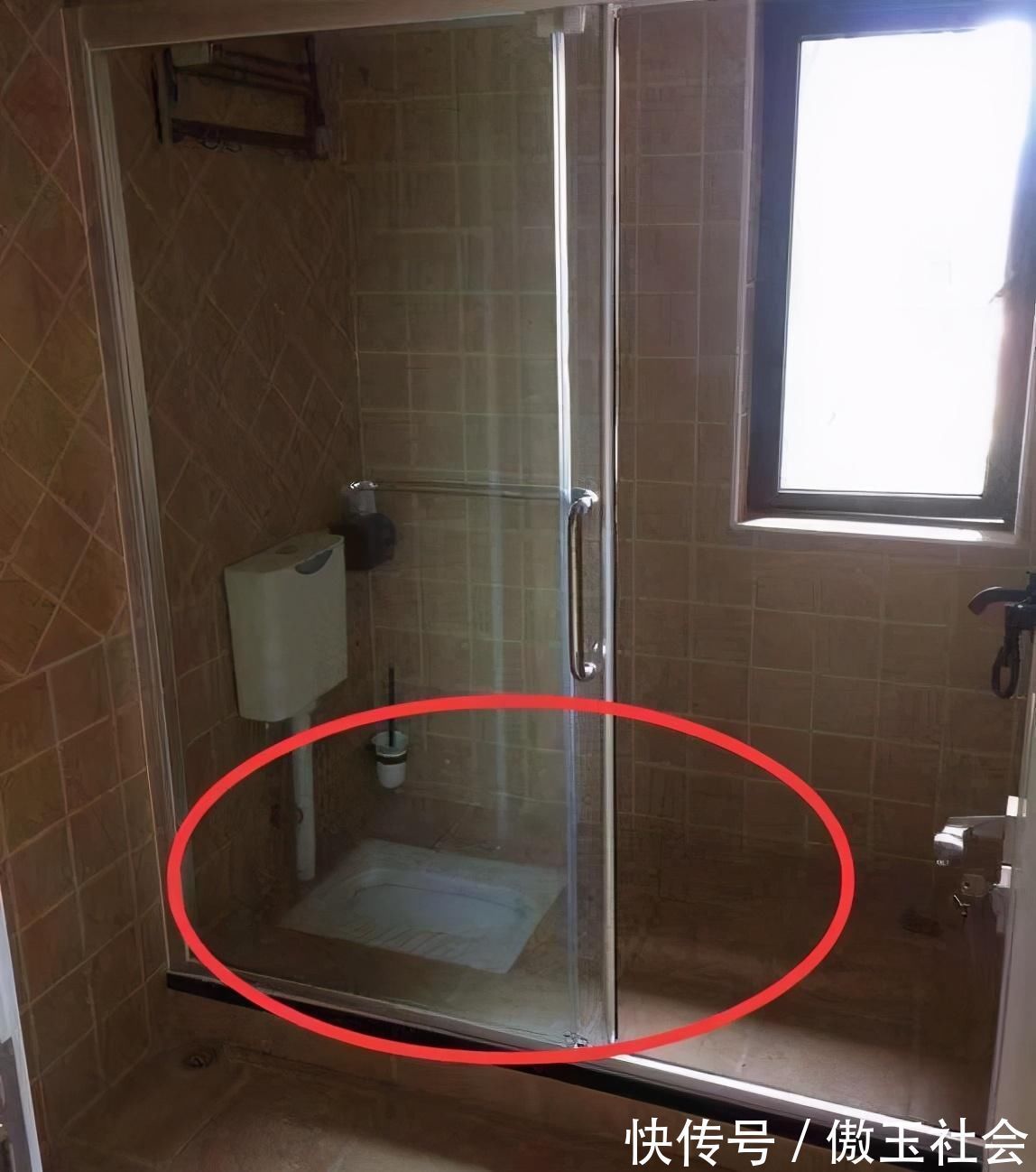 卫生间|越来越多人卫生间不装传统淋浴房了，都流行这样设计，省钱又实用