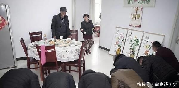 观点|叩头拜年是传统文化延续,还是封建陋习?你怎样看?持什么观点?