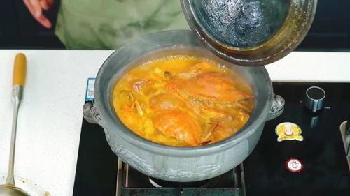 【红火肉蟹煲】借美味之名，洗刷掉一年的不快乐。