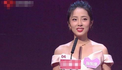 非诚勿扰, 理工小帅哥放着23位美女不要, 却跟1号冯阿姨牵手成功!