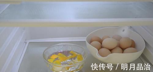 橘子皮放到白醋里泡一泡,真是厉害,一年能省几百元,都学学吧