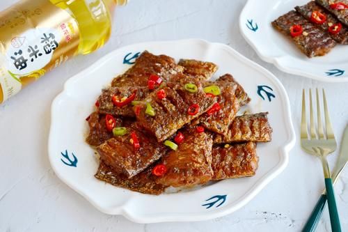 不柴|带鱼学会这么做,不腥不腻还不柴,鲜香下饭,外酥里嫩,超级好吃