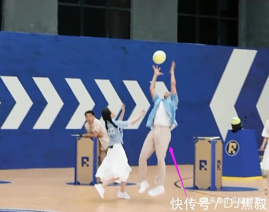 黃旭熙|小獵豹名要易主蔡徐坤PK鄭愷沒懸念，黃旭熙動作慢放痞帥痞帥的