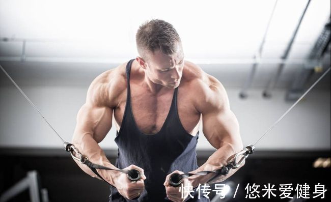 胸肌|上胸肌扁平薄弱,强化2块肌肉4个动作,打造饱满厚实的胸肌