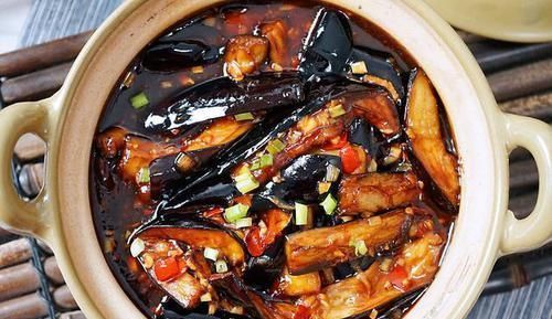 花青素|茄子此做法简直太下饭了,好吃到连汤汁都不剩,成本不到5块钱