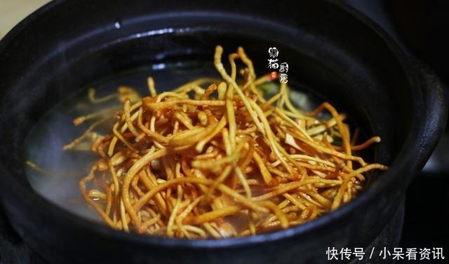 再忙|女人再忙也要爱自己,这汤一周煲2次,胶质满满,皮肤年轻十岁