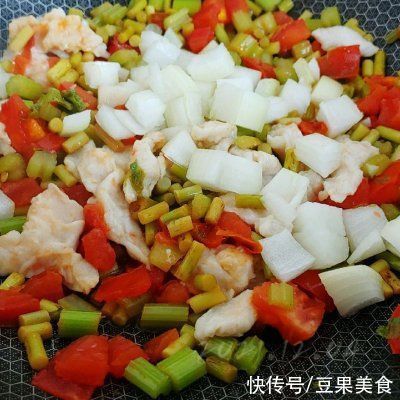 酸辣什锦焖肉片最过瘾的吃法，做一次都不够吃