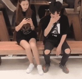 |搞笑GIF趣图时代在变迁,现在当伴郎也是个体力活!