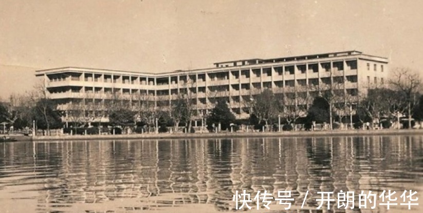 这幅画|饭店挂有一幅画，懂行人花2亿买下饭店，后来那幅画值2亿