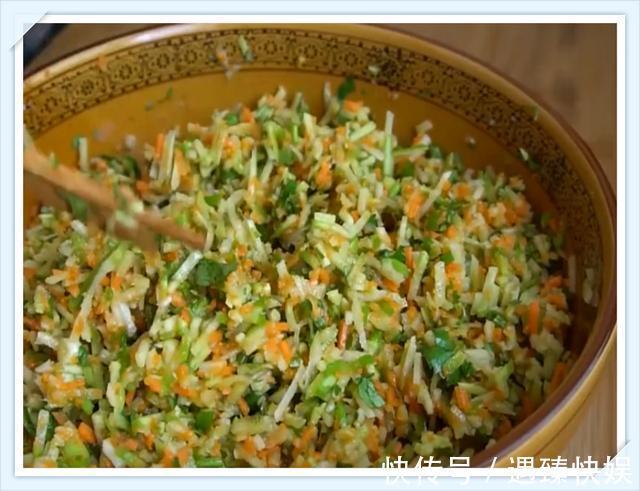 萝卜|萝卜丸子要想好吃,这种食材很关键,不加一滴水,外酥里嫩真好吃