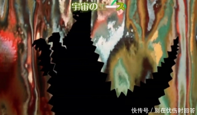 西蒙斯|艾斯奥特曼：这些剪影都是谁？资深奥迷一眼就看出来了！