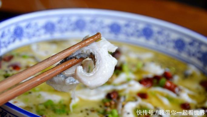 做法|做酸菜鱼直接下锅就毁了，教你正宗的做法，鱼嫩汤鲜，酸菜更爽口！