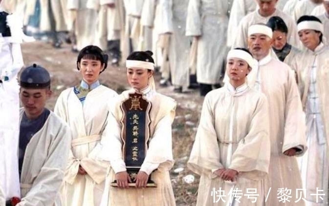 古人@为啥说:一个山头十座坟,一坟君来九坟臣?老祖宗的讲究是啥意思