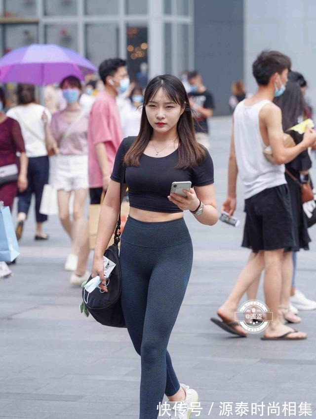 韵味 优美典雅的瑜伽裤装扮轻松做女神,穿出女性的成熟韵味,精致美丽!